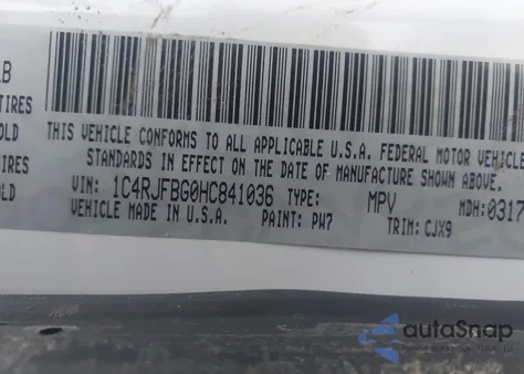 2017 Jeep Grand Cherokee Limited 4X4 z USA, uszkodzony, nr VIN 1C4RJFBG0HC841036